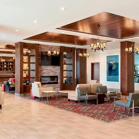 Four Points By Sheraton Grande Prairie Buitenkant foto