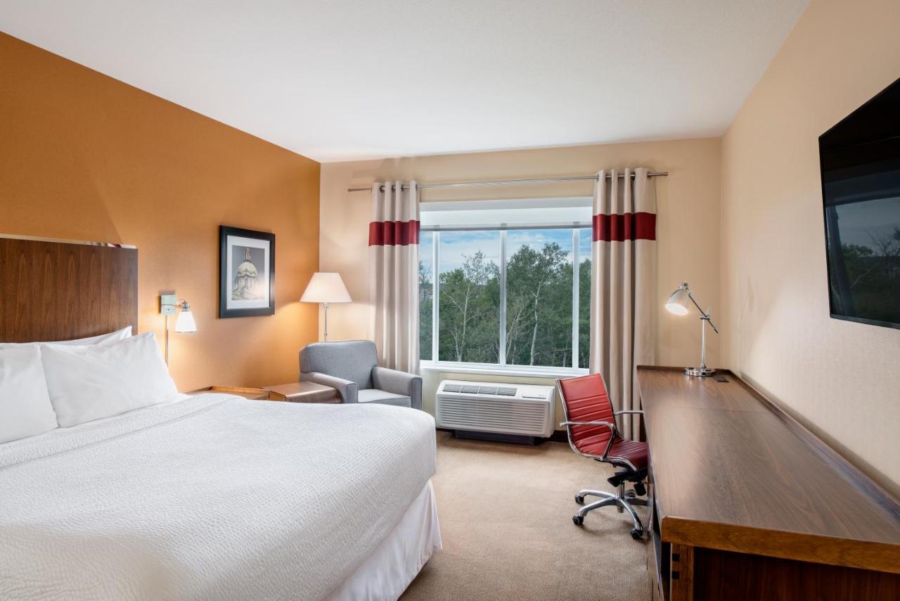 Four Points By Sheraton Grande Prairie Buitenkant foto