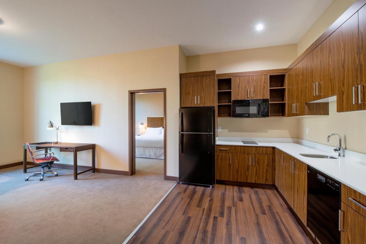 Four Points By Sheraton Grande Prairie Buitenkant foto
