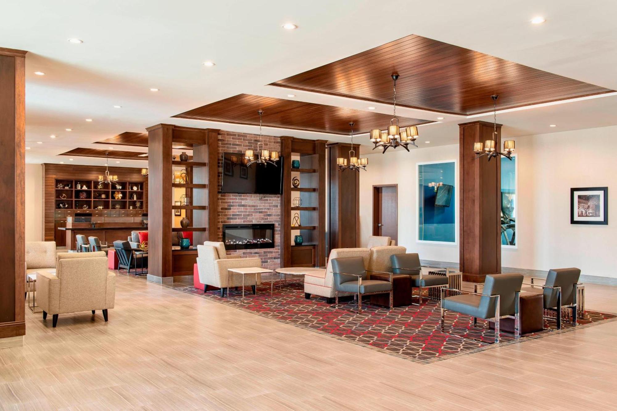 Four Points By Sheraton Grande Prairie Buitenkant foto